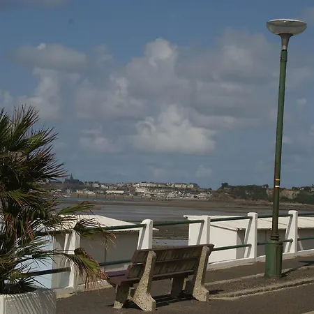 Cozy Holiday In France Near Beach *