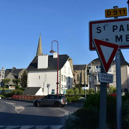 Cozy Holiday In France Near Beach *